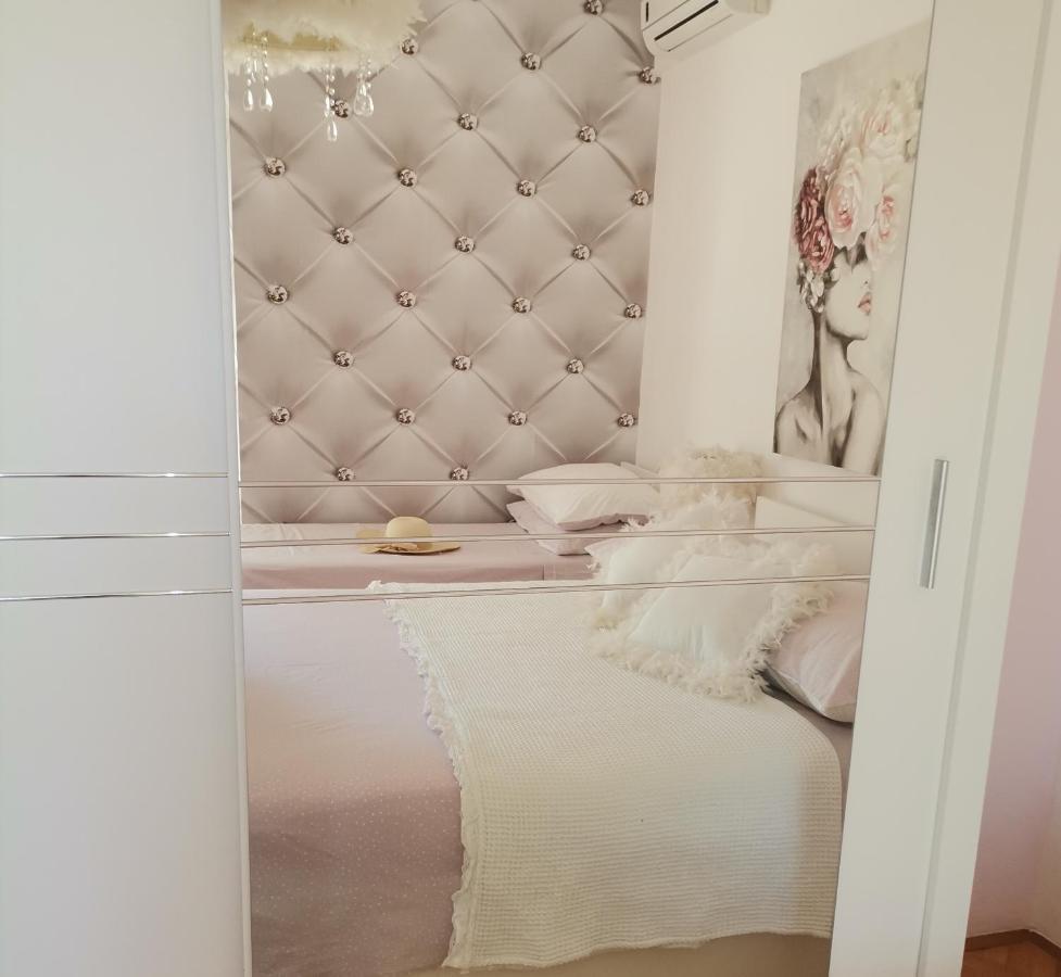 Nina Hotell Baška Voda Exteriör bild