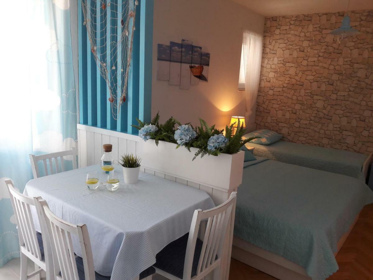 Nina Hotell Baška Voda Exteriör bild